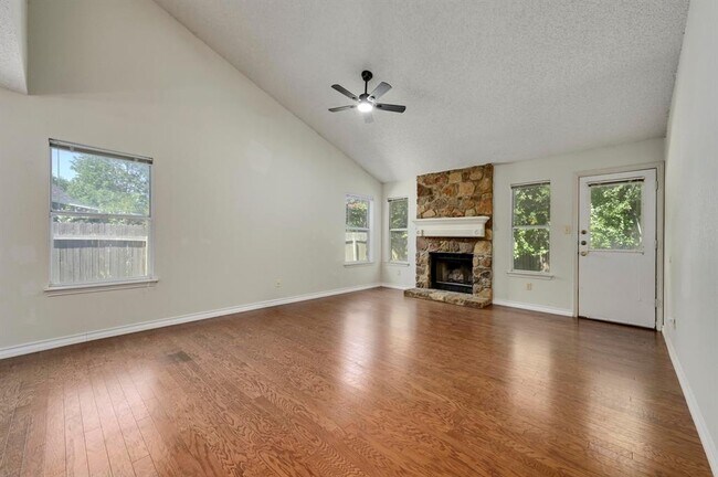 Building Photo - 9312 Silk Oak Cove
