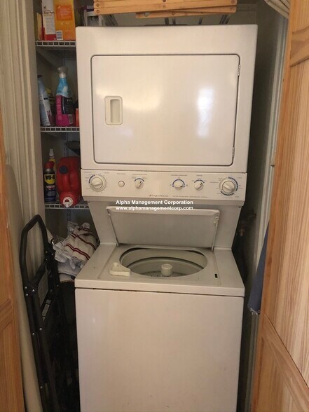 Building Photo - 45 Gordon St