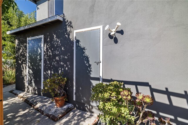 Building Photo - 3732 Dwiggins St