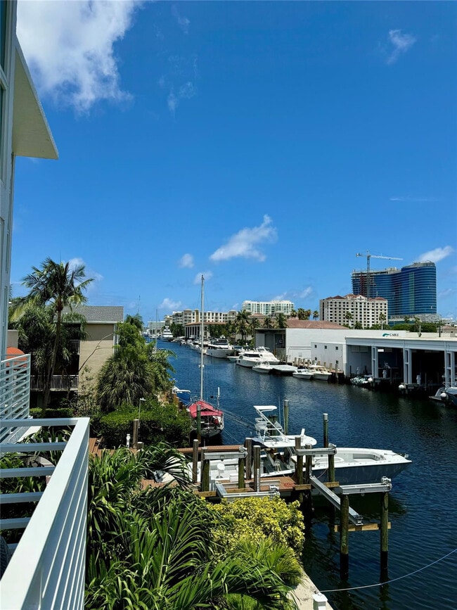 Building Photo - 1490 SE 15th St