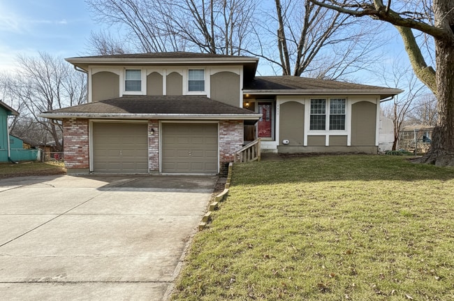 Building Photo - COMING SOON: Bright 3-Bed Home with Spacious Layout & Natural Light!