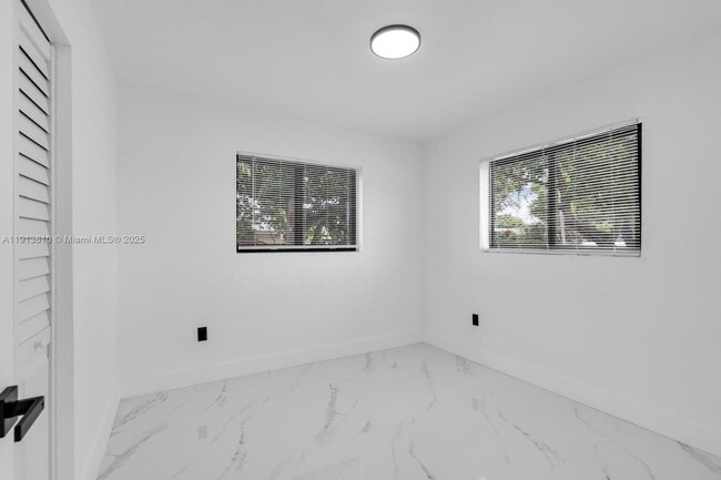 Building Photo - 1041 NW 199th St