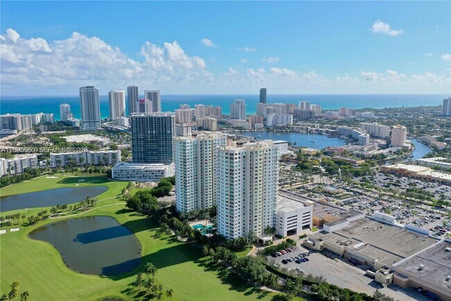 Building Photo - 1745 E Hallandale Beach Blvd