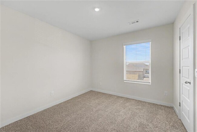 Building Photo - 4628 W Aurora St