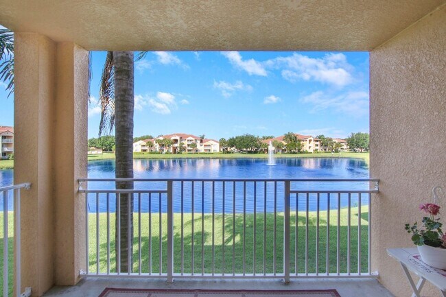 Building Photo - 281 SW Palm Dr