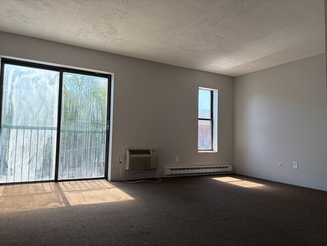Building Photo - 153 Second Street