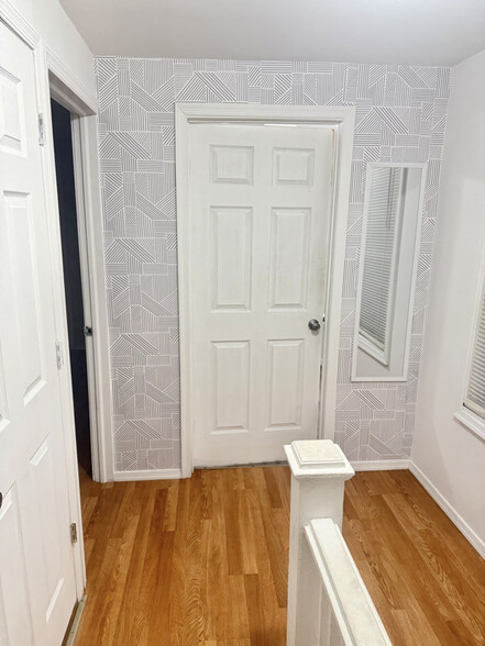 Building Photo - 449 New Market St