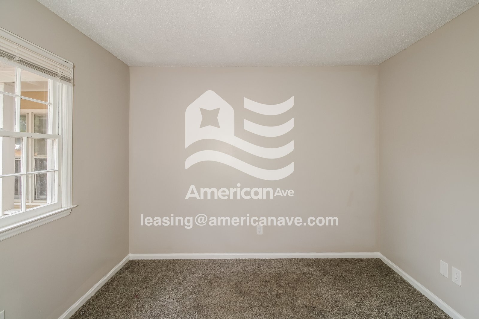 Building Photo - 216 Pond Ridge Rd E