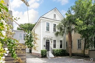 Building Photo - 87 Bogard St