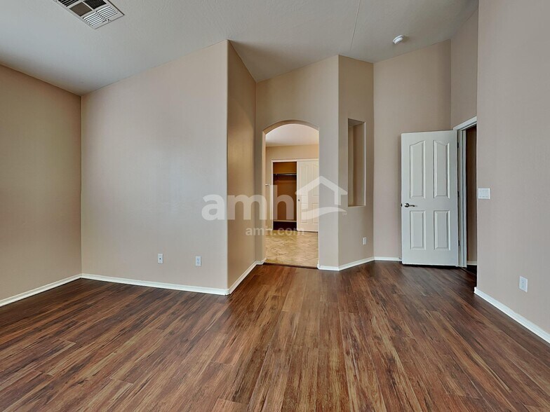 Building Photo - 3908 N 294th Ln