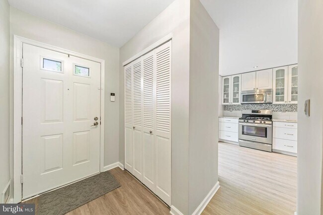 Building Photo - 41 Quince Ct