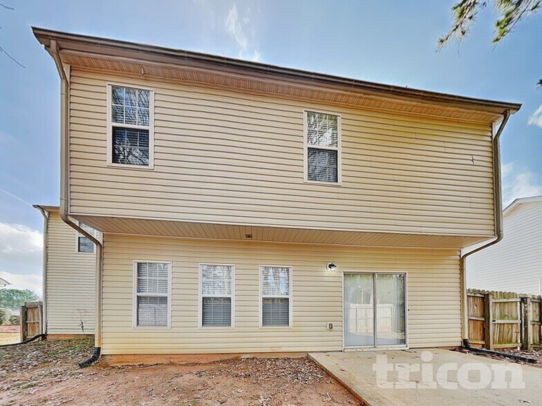 Building Photo - 6836 Bridgewood Dr