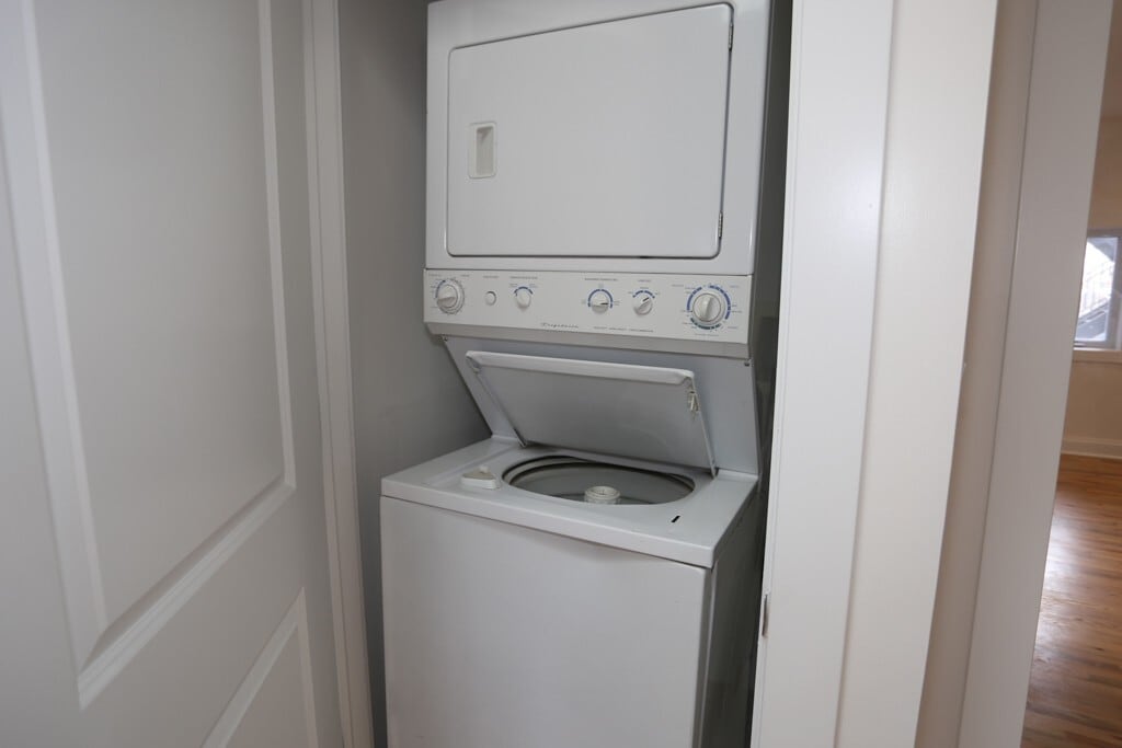 Building Photo - 1727 N Clybourn Ave