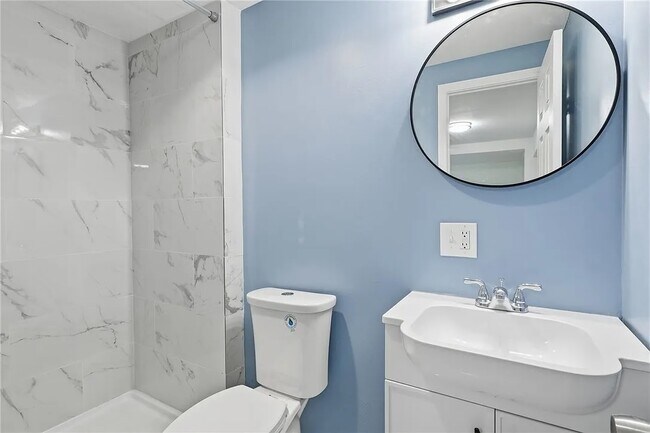 Building Photo - 40 Oak Hill Terrace