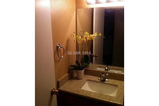 Building Photo - 109 Elegante Way