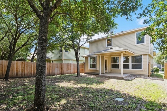 Building Photo - 1600 Sugarberry Ln