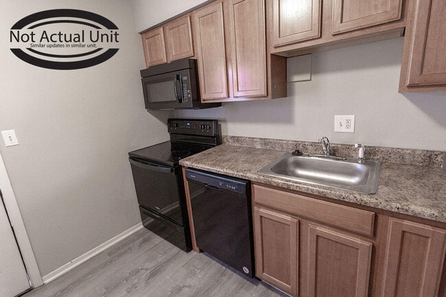 Building Photo - 203 Wheaton Ct