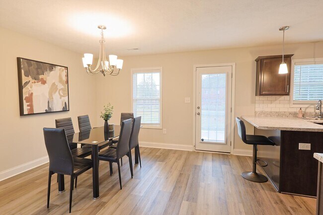 Building Photo - 6909 Candlewood Dr