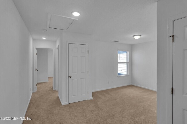 Building Photo - 90 Ridge Lake Rd