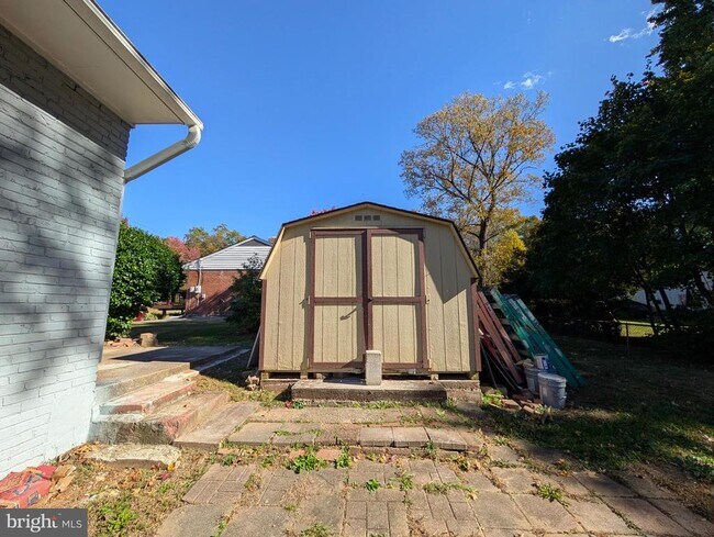 Building Photo - 7410 Long Pine Dr