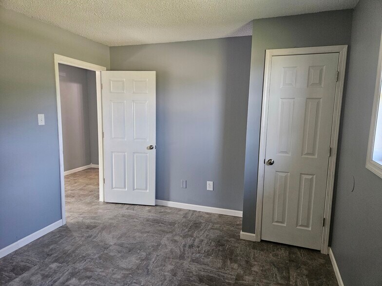 Building Photo - 5 Mulberry St