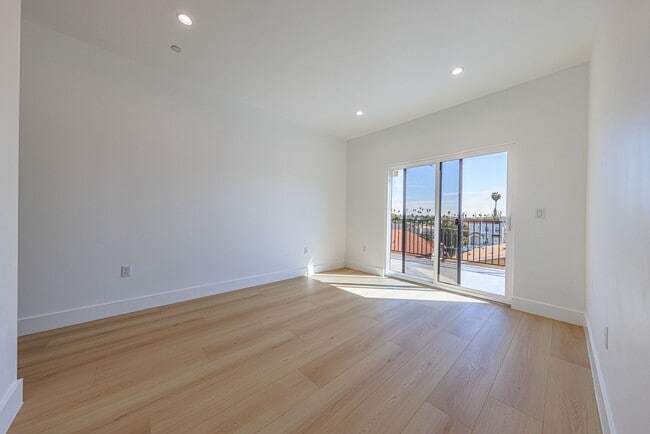 Building Photo - 2424 Westview Dr.