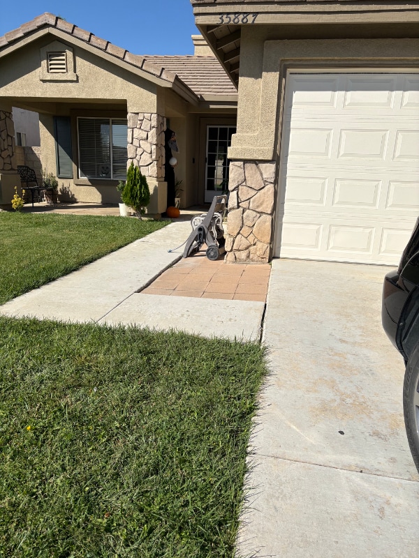 Building Photo - 35887 Lourdes Dr