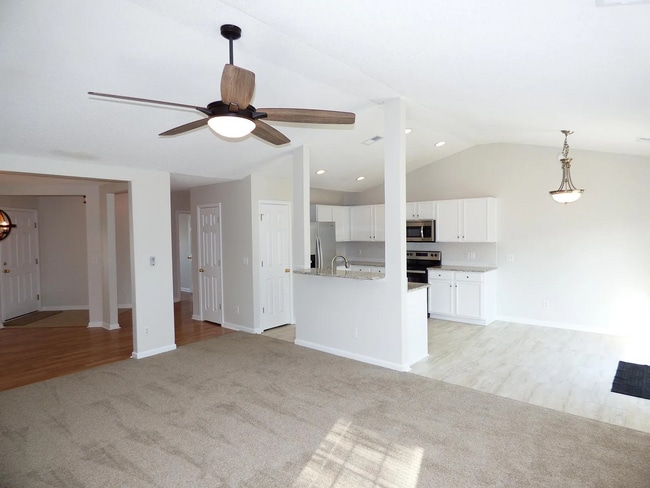 Building Photo - 210 Tibton Cir