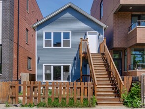 Building Photo - 1472 W Ohio St