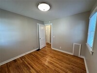 Building Photo - 139 Bonesteel St