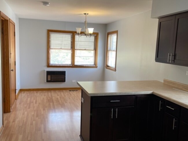 Building Photo - 4570 N Narragansett Ave