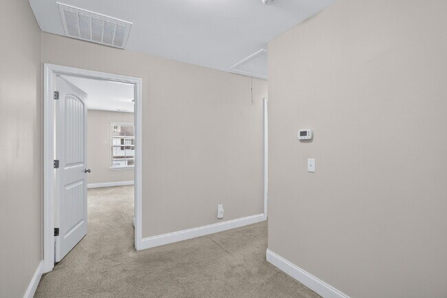 Building Photo - Gated waterfront community on Savannah Southside