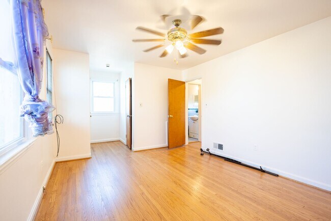 Building Photo - Lovely 3 BR/2.5 BA EOG Townhome in Temple ...