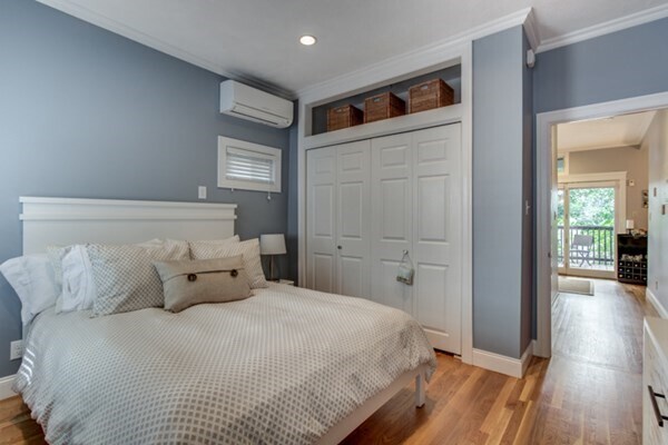 Building Photo - 16 Dixfield St