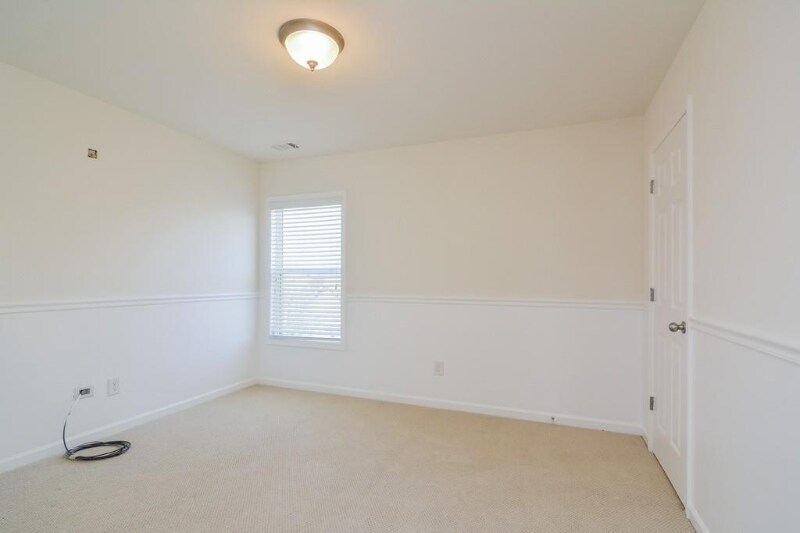 Building Photo - 5780 Weddington Dr