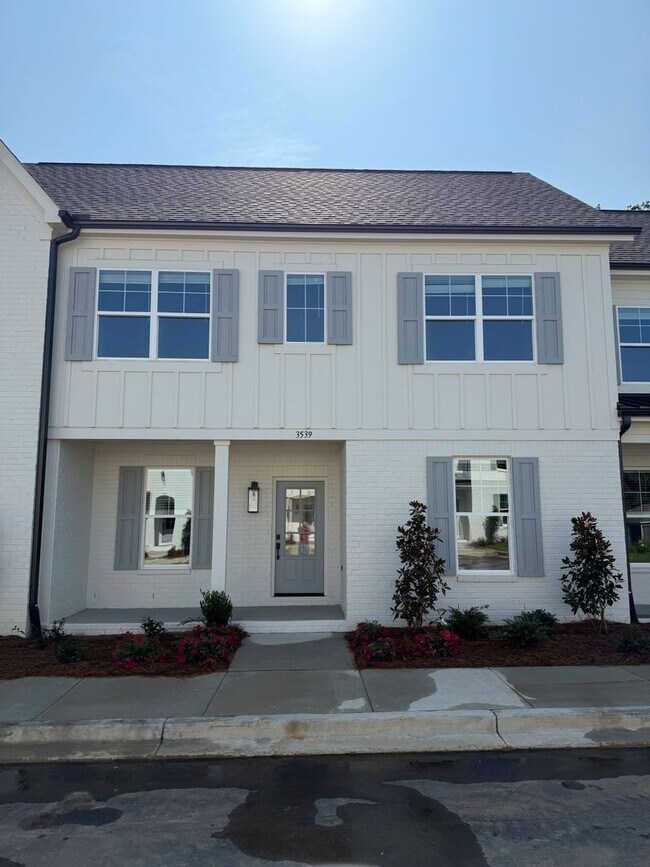 Building Photo - 3539 Fenwick Wy