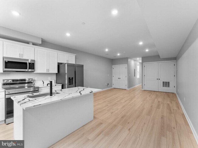 Building Photo - 1682 N 54th St