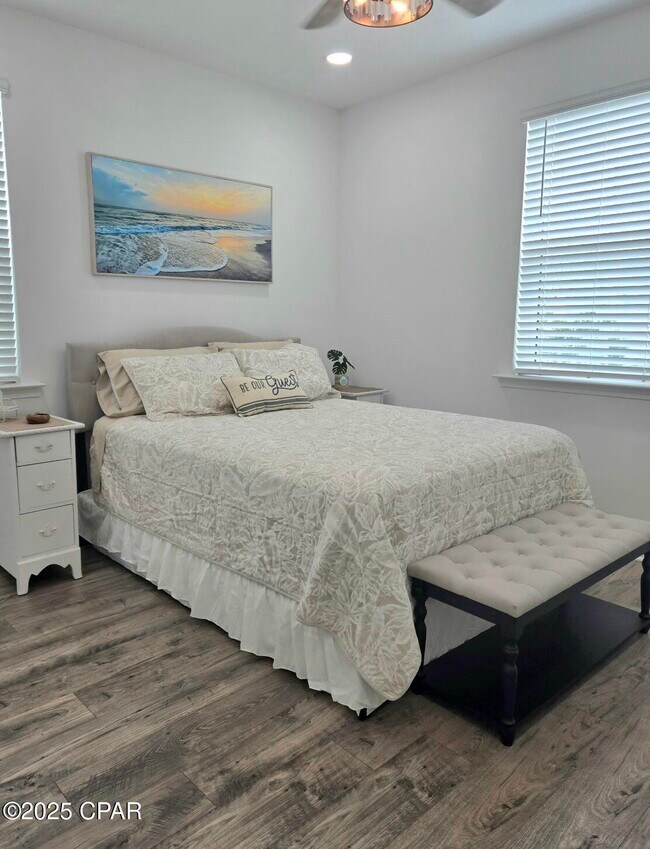 Building Photo - 8958 Parrot Pl