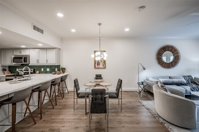 Building Photo - 14723 Barryknoll Ln