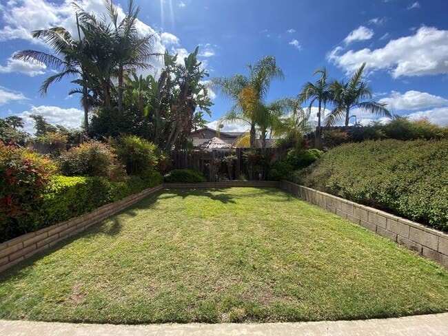 Building Photo - 4 bedroom 2.5 bath recently renovated home...