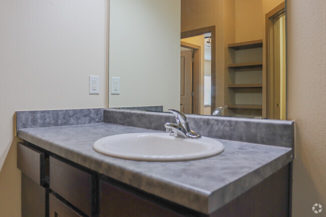 1BR, 1BA - 725SF - A4 - Franklin Place