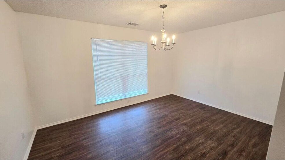 Building Photo - 2817 Island Wren Dr