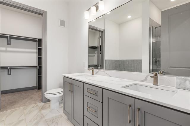 Building Photo - 2700 Old Denton Rd