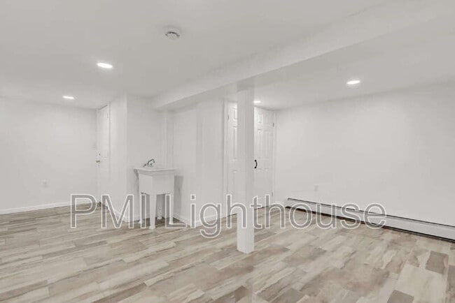 Building Photo - 128 Lockwood Ave