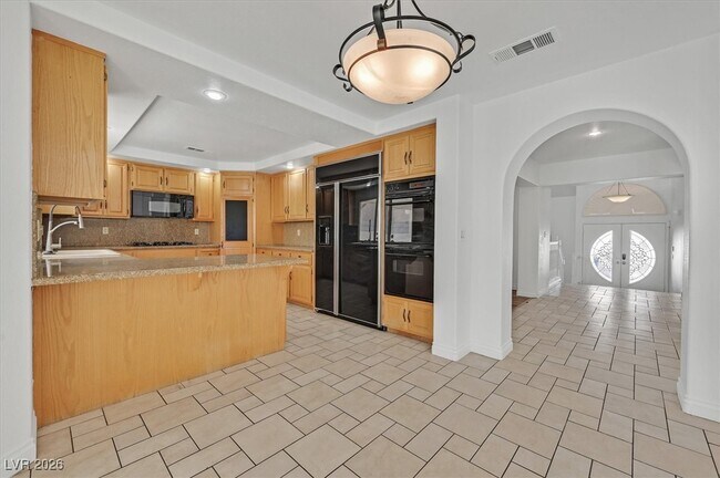 Building Photo - 9123 Fawn Grove Dr