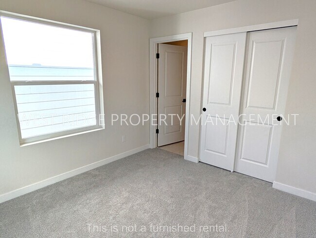 Building Photo - 6285 NE 19th Ave