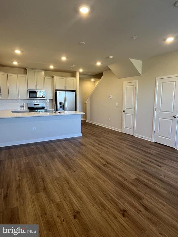 Building Photo - 741 Platinum Dr