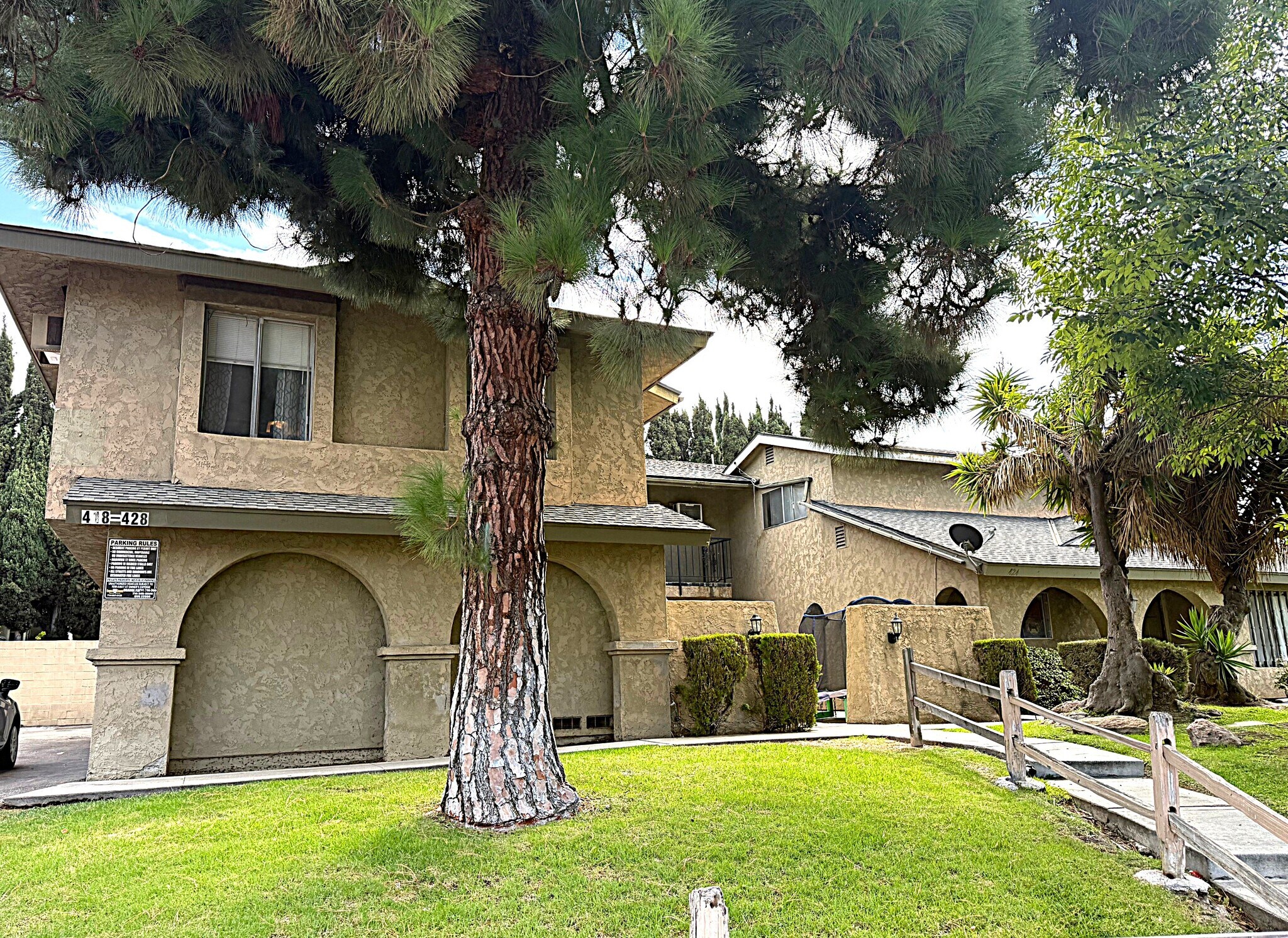 Building Photo - 418 E Blueridge Ave