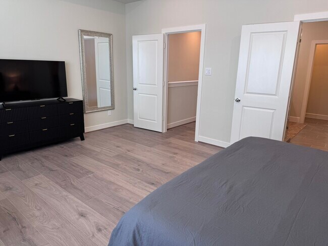 Building Photo - 131 Eastwood St