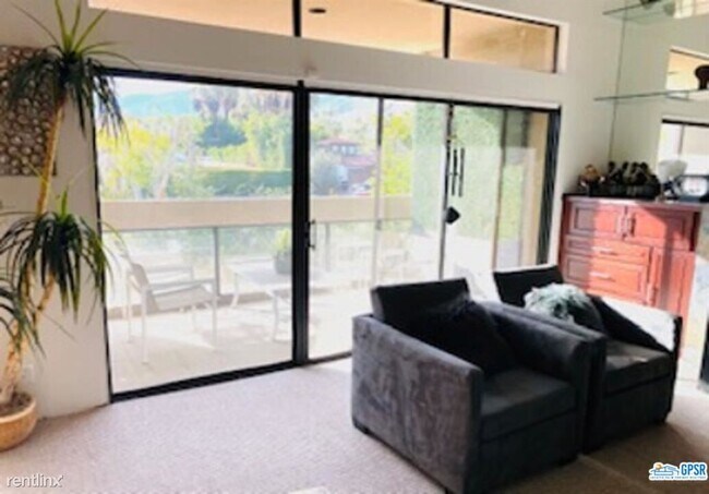 Building Photo - 3 br, 3 bath Condo - 827 Village Square S